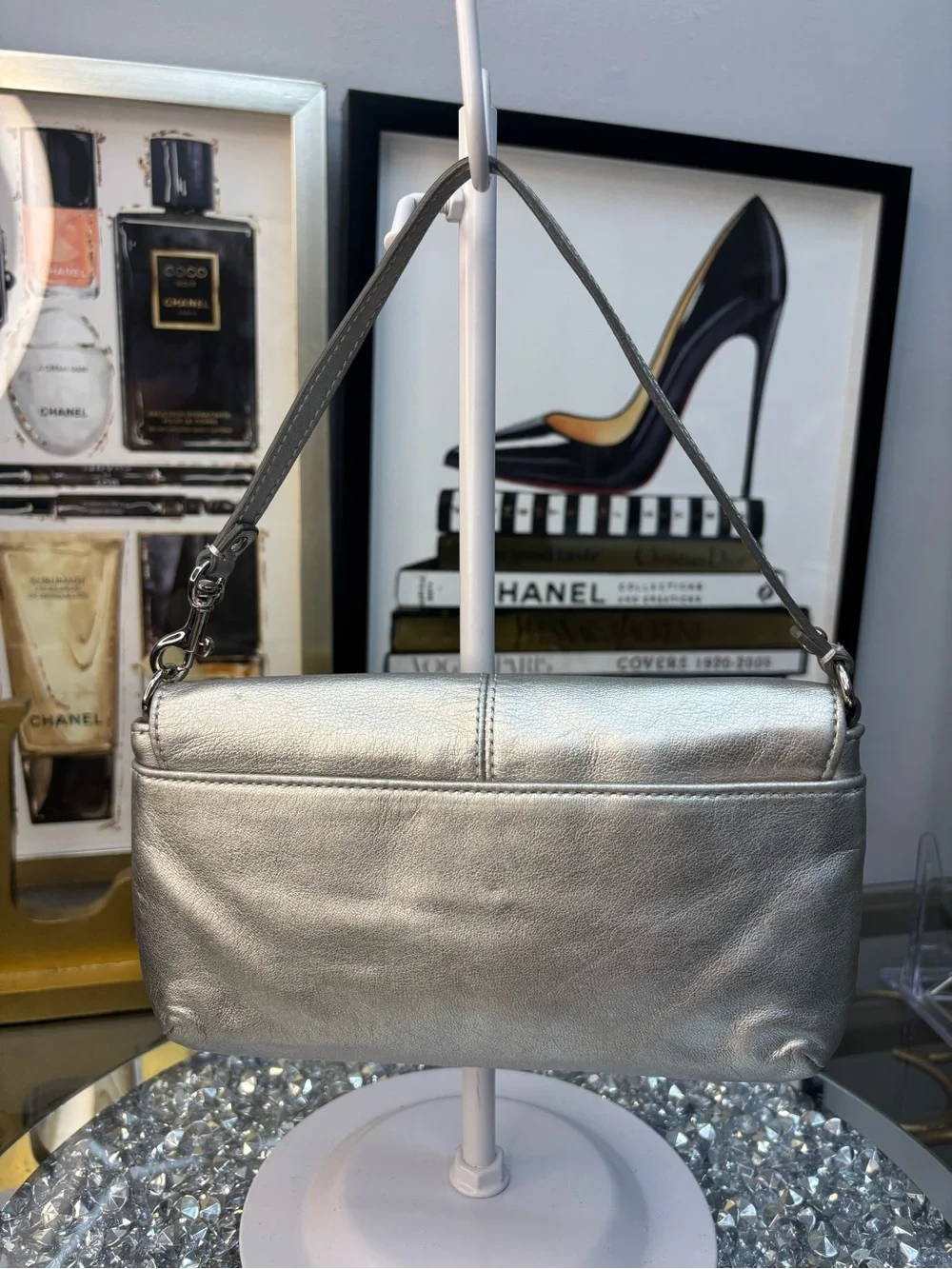 Coach Ashley Metallic Silver Leather Wristlet Clutch EUC - Picture 4 of 12